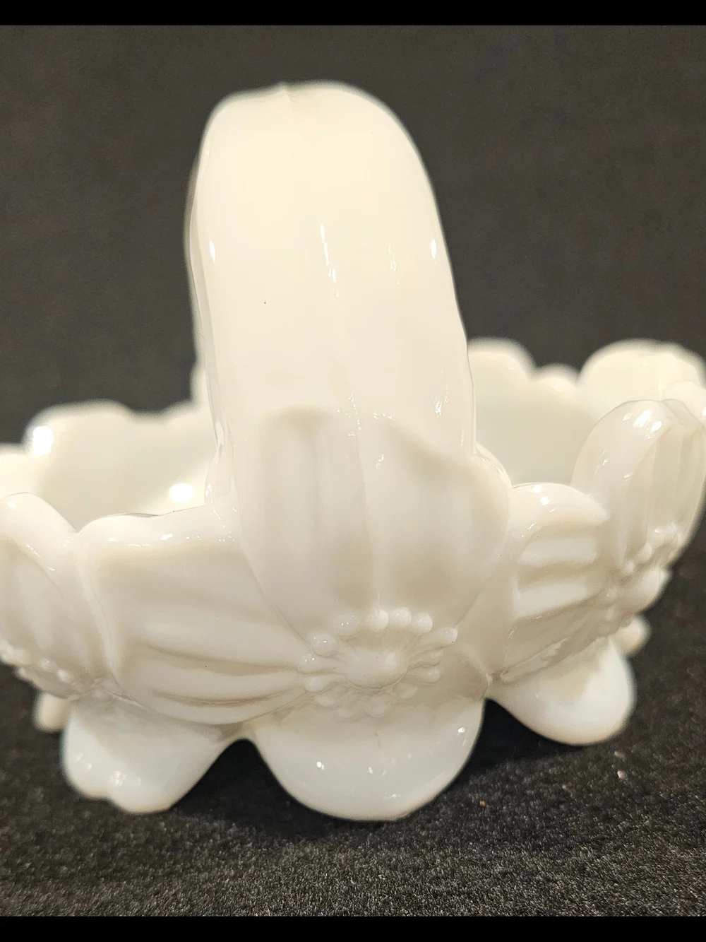 Vintage Westmoreland White Milk Glass Dogwood Flower Split Handle Basket Dish